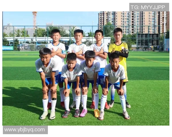 足球明星的成长之路是否都源于童年时期的刻苦训练与坚持努力