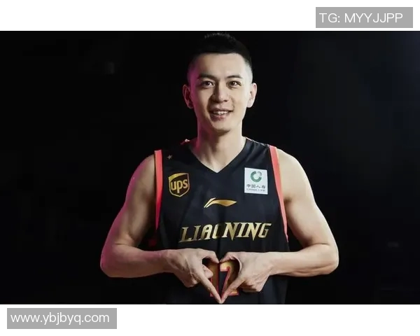 杨鸣：从篮球场上的明星到生活中的榜样，追寻梦想的励志故事